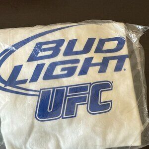 BUD LIGHT Official Beer Sponsor UFC Ultimate Fighting T Shirt Sz XL